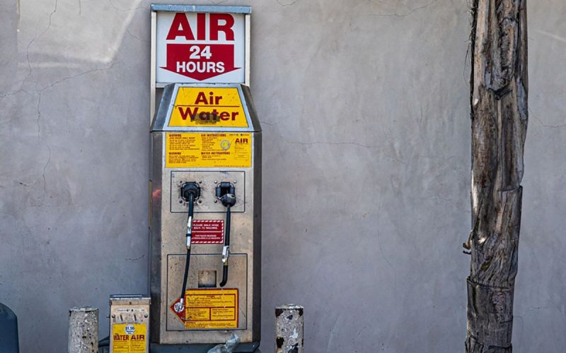 Coin-operated gas station air and water machine
