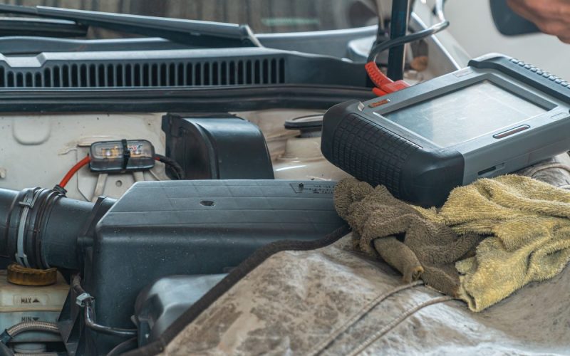 How to Choose an OBD2 Scanner (Basic Reader vs. Bidirectional)