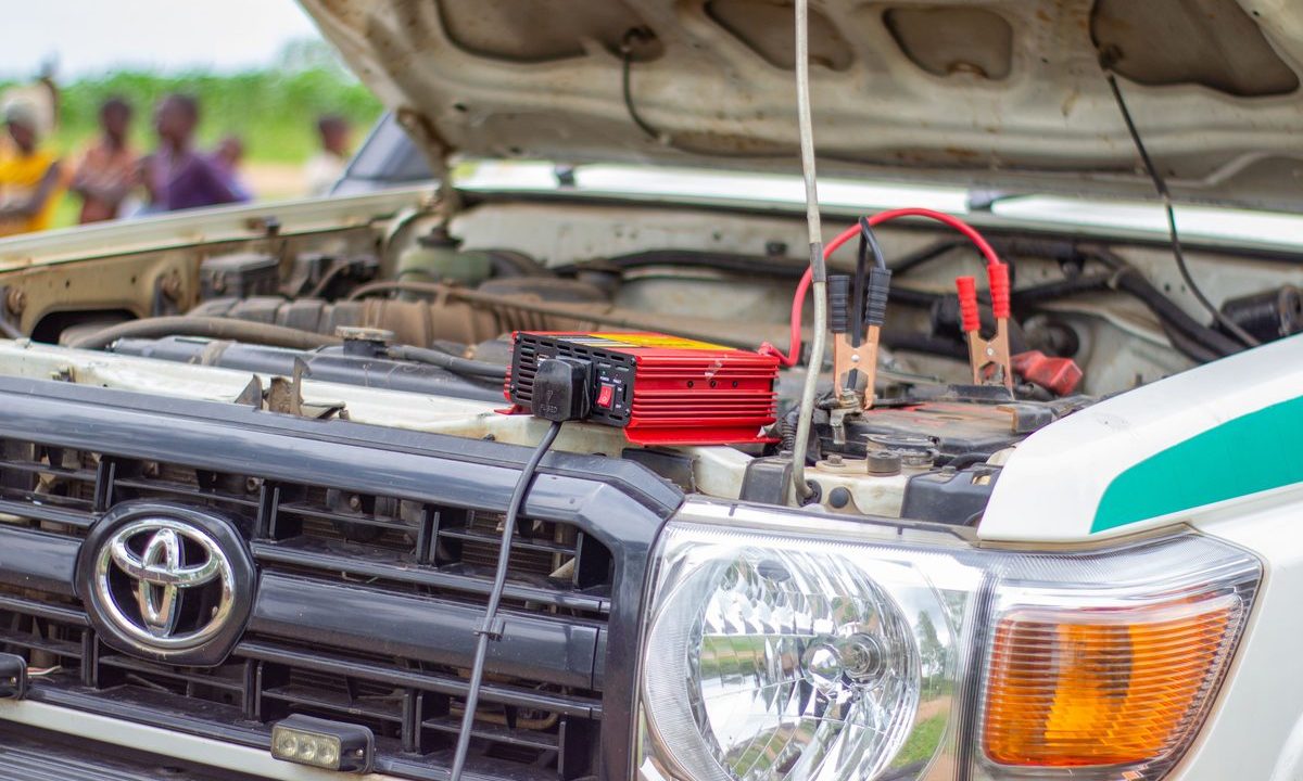 How to Maintain a Jump Starter So It Works in an Emergency