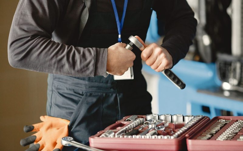 How to Avoid Stripping or Over-Tightening Bolts With an Impact Wrench