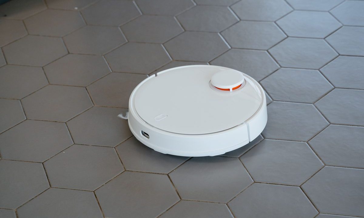 How to Set Up a Robot Vacuum for the Best First Clean